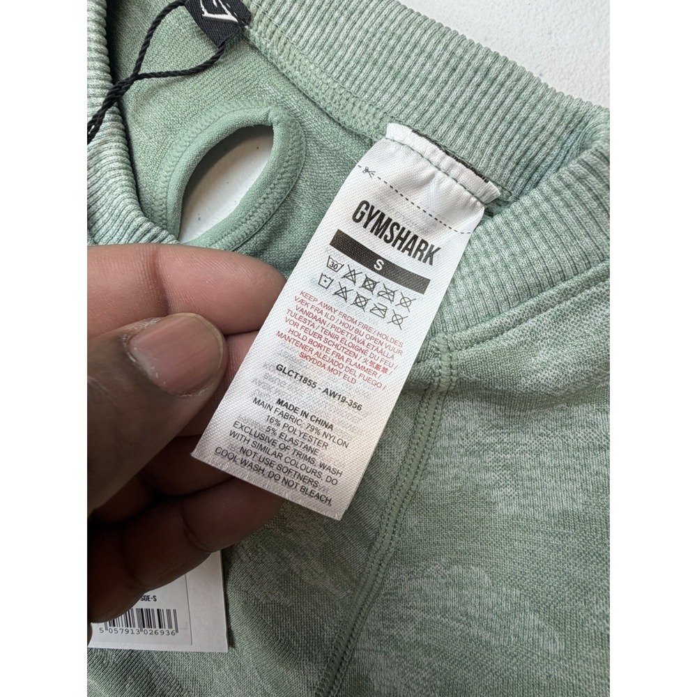 NWT Gymshark Camo Seamless Crop Top Sage Green Size Small Yoga Performance - Picture 7 of 10
